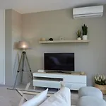 Bright & Modern 2 Bedroom Apartment 300M To The Beach - Marbella