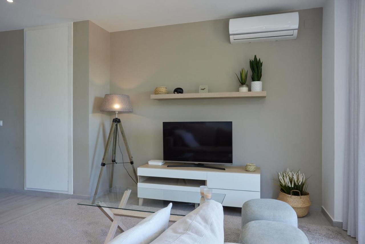 Bright & Modern 2 Bedroom 300m To The - Apartment Marbella