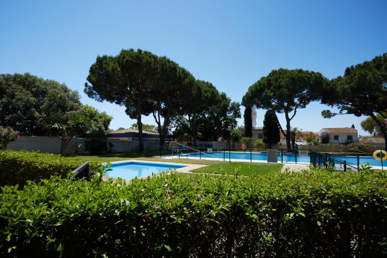 Apartment Bright & Modern 2 Bedroom 300m To The -